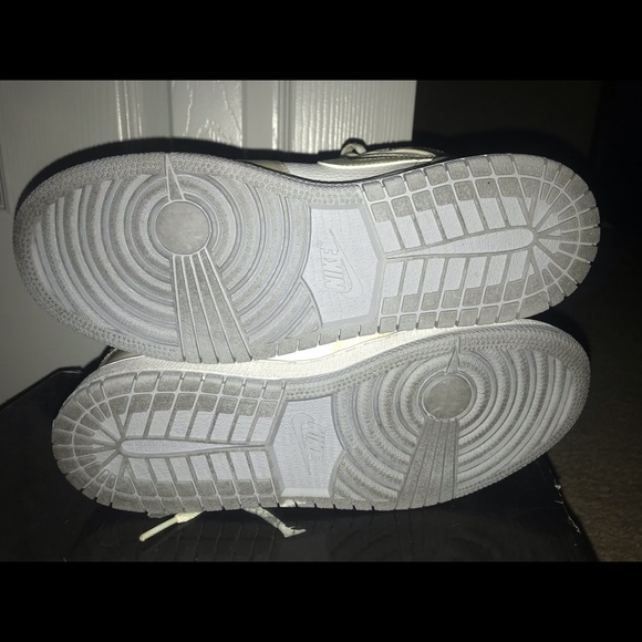 Air Jordan Retro 1s - Picture 3 of 4